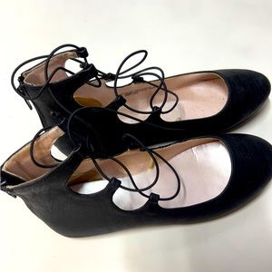 CHILDRENS PLACE. Girls Tie-up Flats